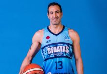 Paolo Quinteros renovó con Regatas Corrientes